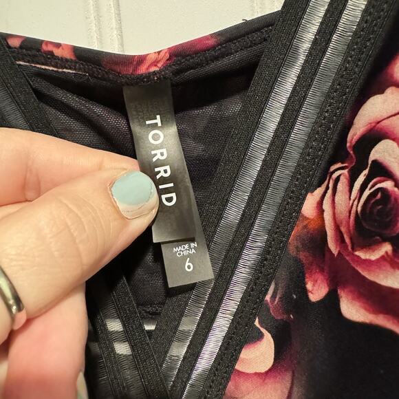 Torrid Black Floral One Piece Swimsuit Mesh Trim Plus Size 6X - Picture 4 of 8